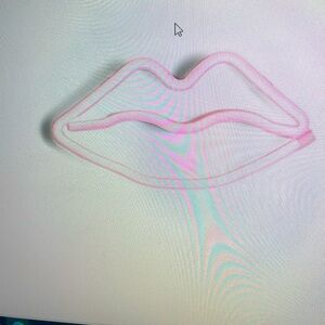 Pink Neon Hanging Light LED LIPS Sign Kisses USB Plug & Battery Slot NEW